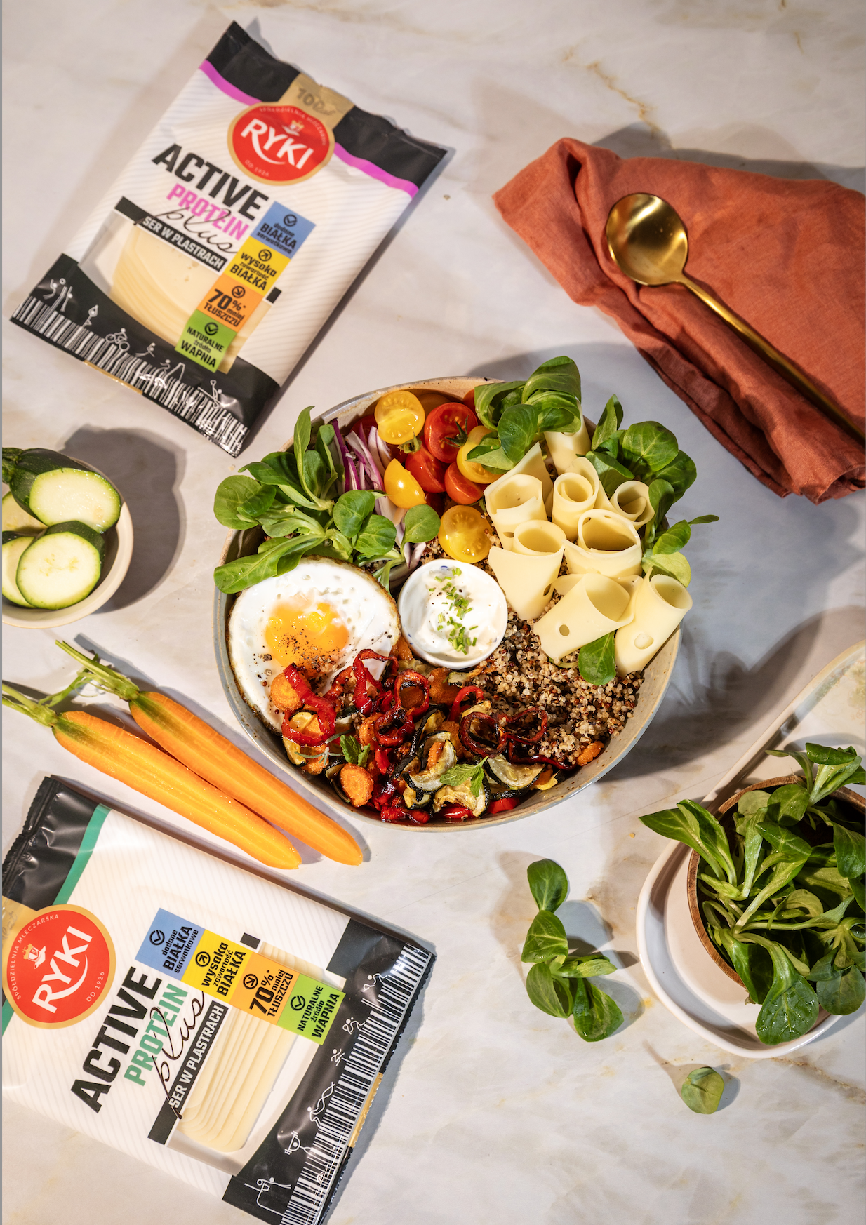 Bowl proteinowy z serem Active, quinoą i pieczonymi warzywami