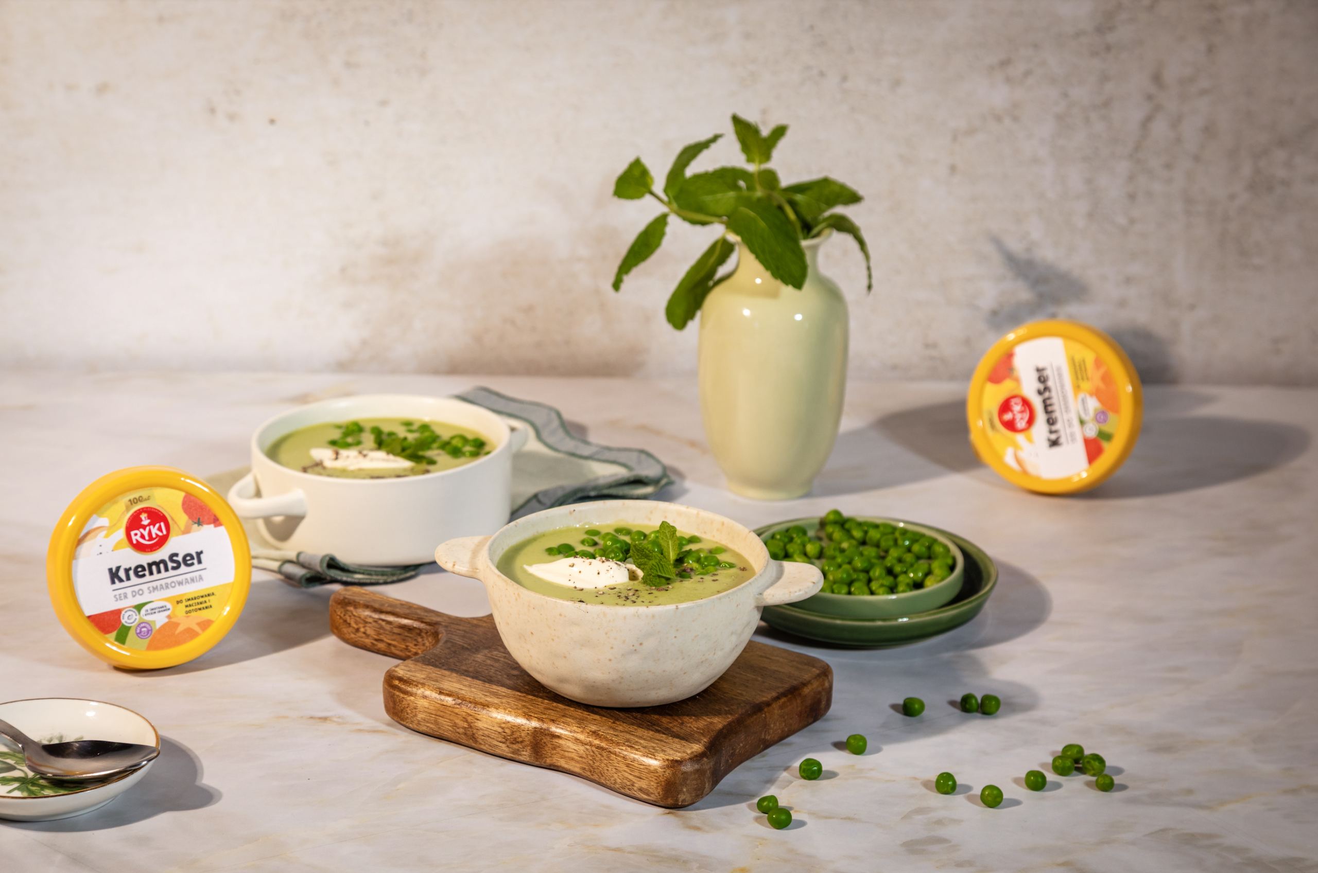 Krem z zielonego groszku z KremSerem i miętą